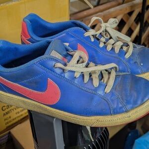 Nike Men's Blue and Red Sneakers